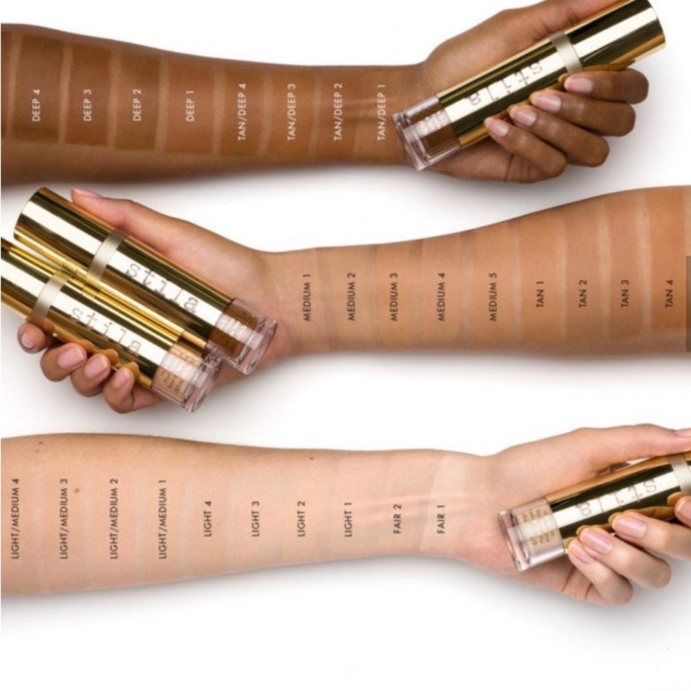 Stila Hide & Chic Fluid Foundation - Tan 3 - Picture 4 of 4